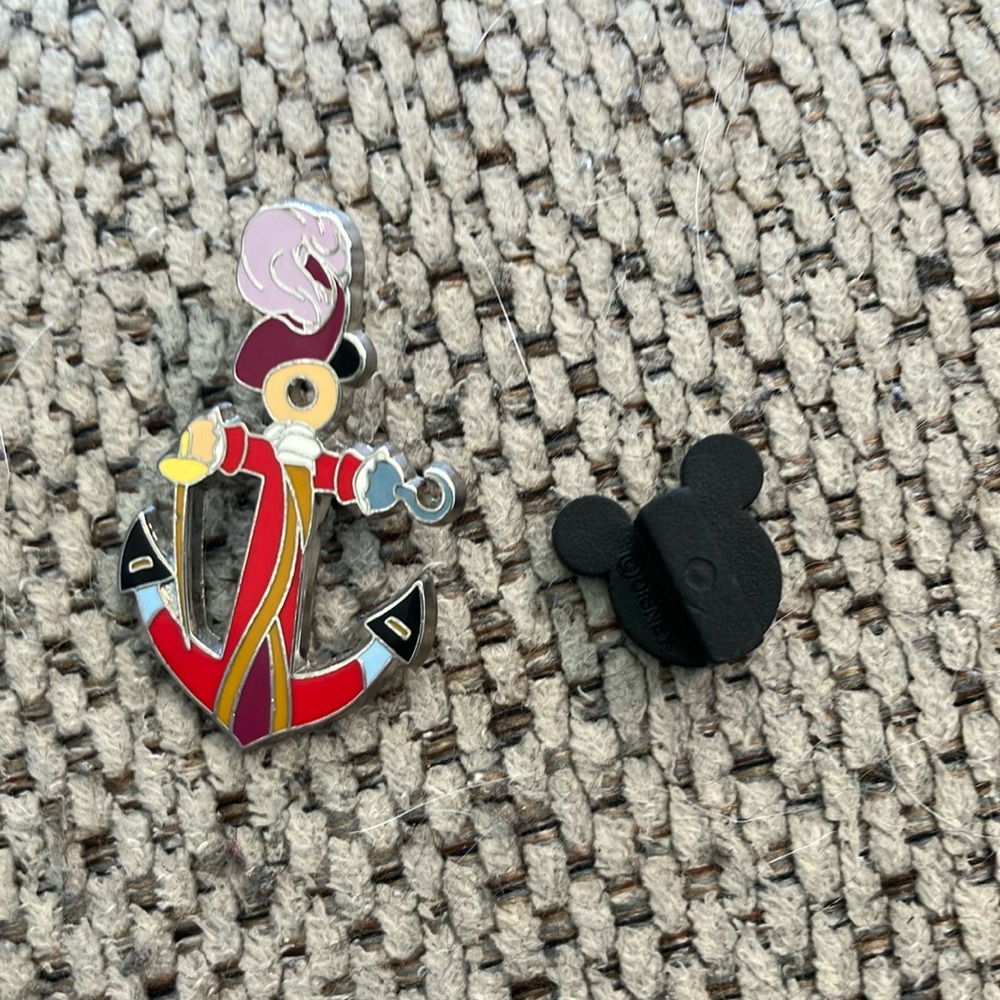Disney pin DCL Mystery Anchor Series Captain Hook